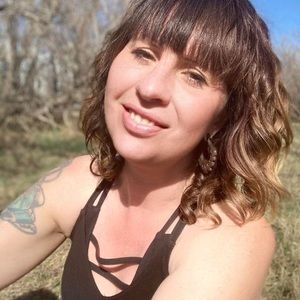 Meet your Posher, Danika